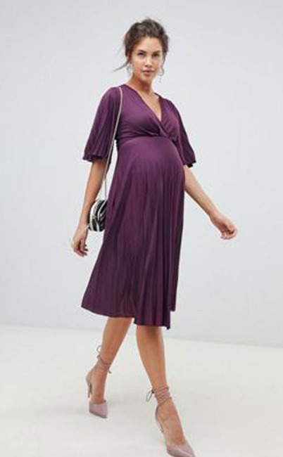 E-Comm: Fashion-Forward Maternity Wear